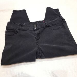 Torrid black skinny jeans plus size 24 Petite 24P stretch denim